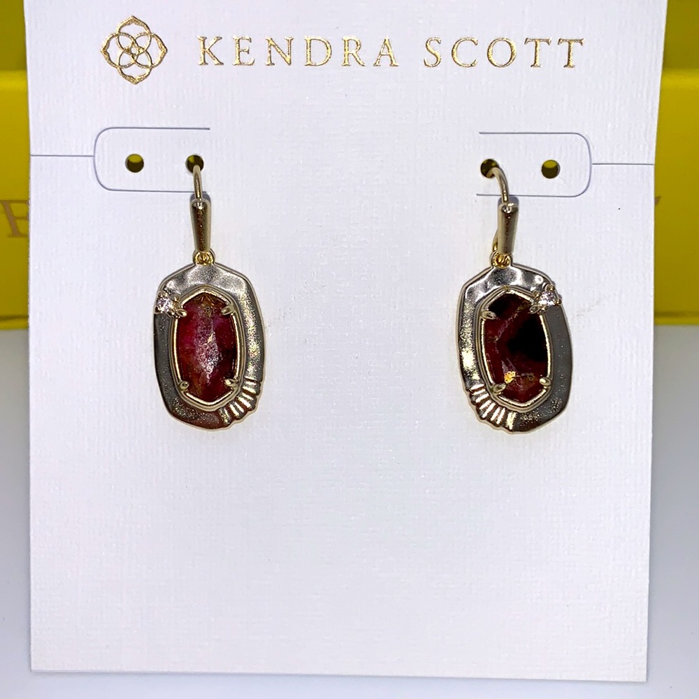 Kendra Scott Anna Necklace and Small Drop Earrings Set in Maroon Jade - Picture 8 of 11